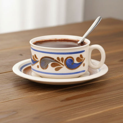 6 tasses à café et sous-tasses blanc/beige Boch Keramis avec une décor bleu et caramel