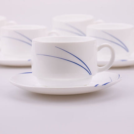 6 tasses et sous-tasses blanches Arcopal à motif bleu