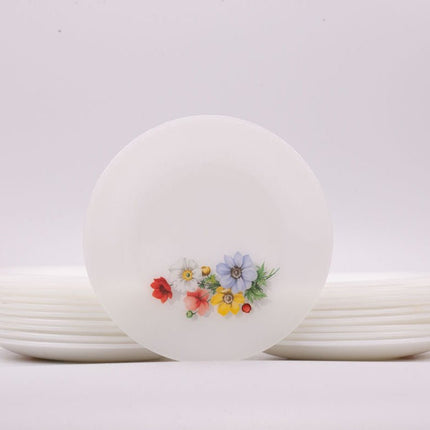 Assiette Arcopal Anémone en verre opalin blanc