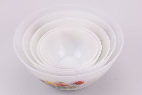 Set van 5 Arcopal Anemone saladeschalen van wit opaalglas