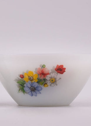 Set de 5 saladiers Arcopal Anémone en verre opalin blanc