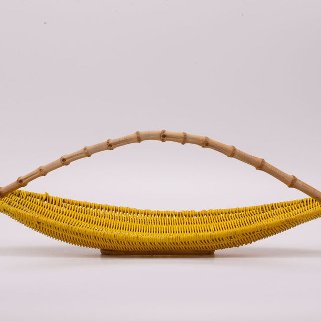Braided yellow fruit holder