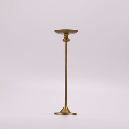 Bougeoir en laiton d'une hauteur de 30 cm