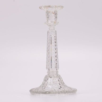 Chandelier en  verre finement ciselé
