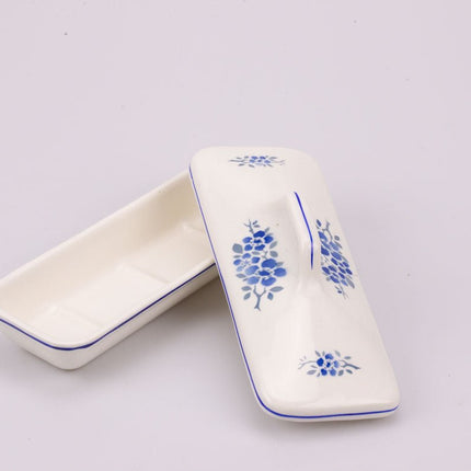Boite avec couvercle en céramique blanche et motifs fleuris