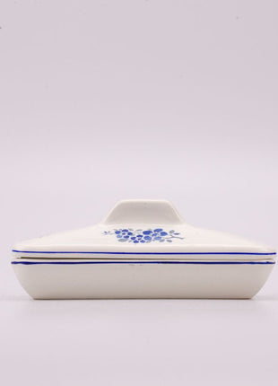 Boite avec couvercle en céramique blanche et motifs fleuris