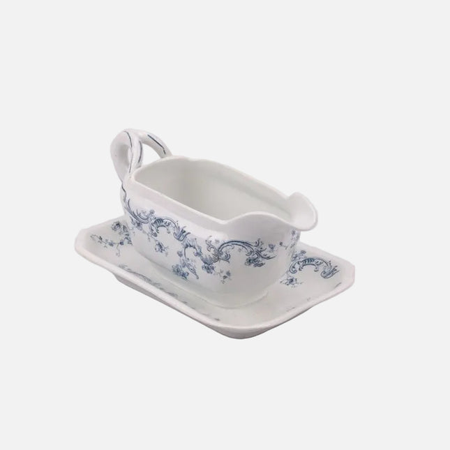 Saucière en porcelaine Régence blanche et bleue