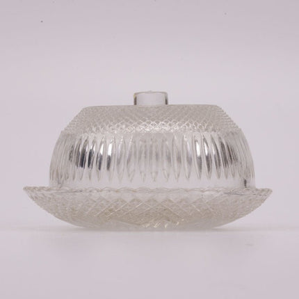 Cloche en verre sculpté transparent