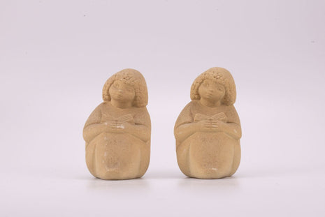 Figurine liseuse en grès Marbell Stone Art