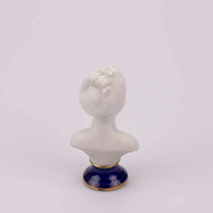 Buste de Louise Brongniart en biscuit Limoges blanc