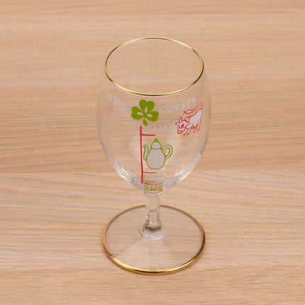 Verre irish coffee avec recette en vert et rouge