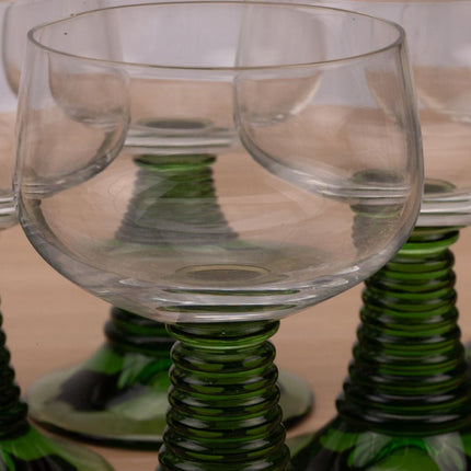 9 verres à vin d'Alsace petit Roemer