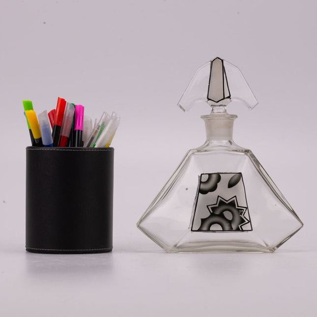 Bouteille à liqueur Bohême transparente et à motifs noirs
