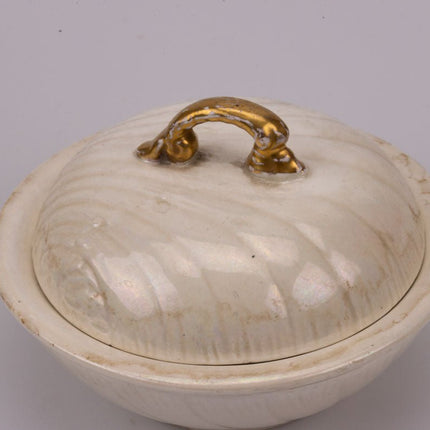Porte-savon en porcelaine crème et doré