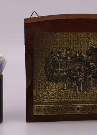 Porte-lettre en métal doré et bois