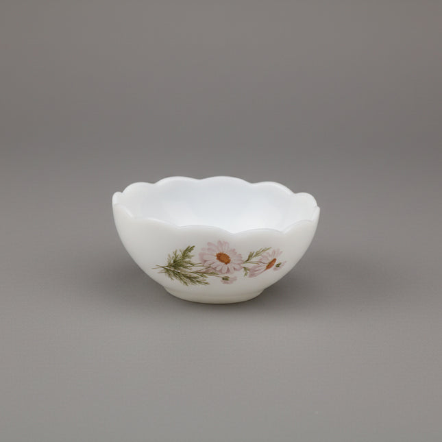 Petit saladier Arcopal motif fleurs blanches