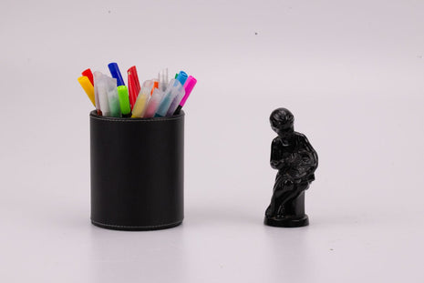 Statuette jeune fille et colombe en fonte noir