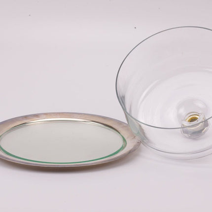 Glazen en metalen gebakskoepel