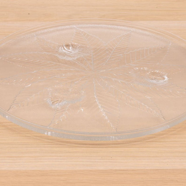 Plat en verre sculpté aux motifs de feuilles sculptées