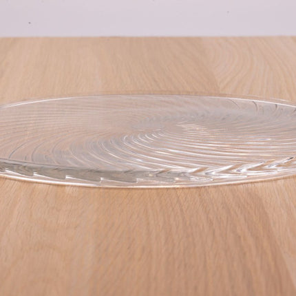 Plateau en verre sculpté en forme de spirale