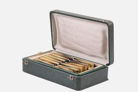 Coffret de 24 couteaux de table 12 grands et 12 petits