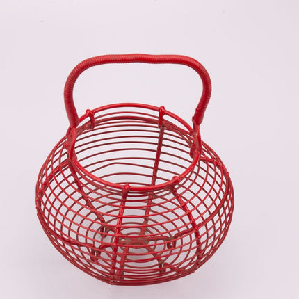 Panier à œufs rouge vintage