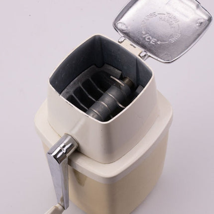 Broyeur à glace vintage en plastique Swing-a-way