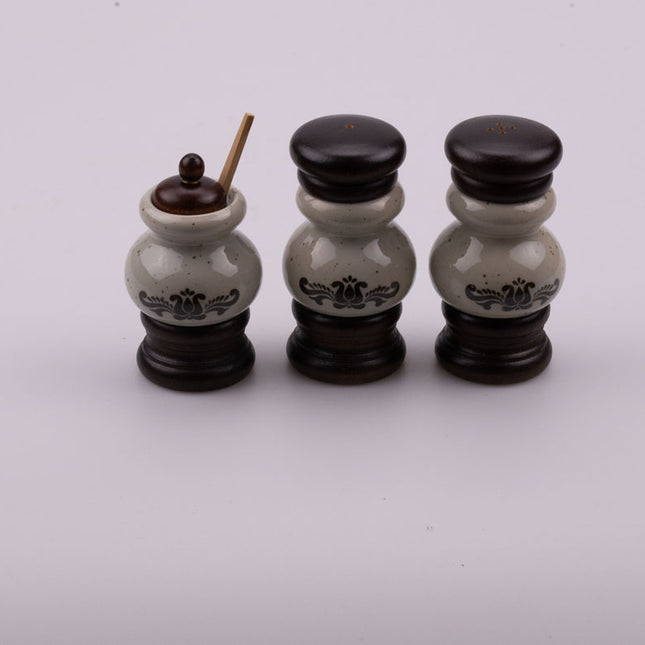 Kit poivrière et salière en porcelaine beige et brune dans boîte d'origine