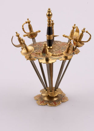 Piques apéritif en forme d'épées Toledo doré