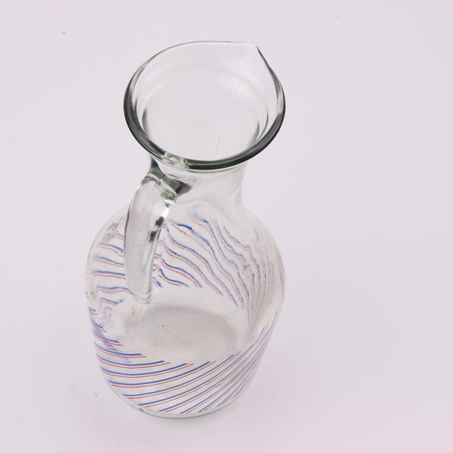 Carafe à eau vintage en verre lignée rouge et bleu