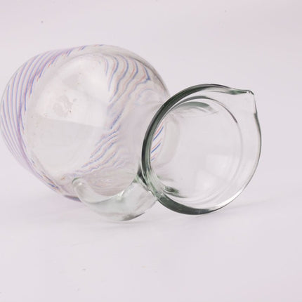 Carafe à eau vintage en verre lignée rouge et bleu