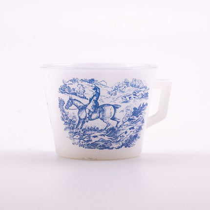 4 tasses et sous-tasses Arcopal modèle Toile de Jouy