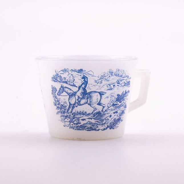 4 tasses et sous-tasses Arcopal modèle Toile de Jouy