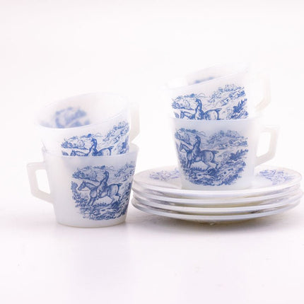 4 tasses et sous-tasses Arcopal modèle Toile de Jouy