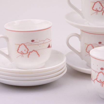 7 tasses rose et sous-tasses Arcopal