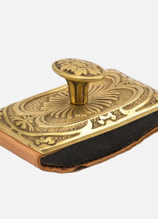 Tampon buvard en laiton ciselé