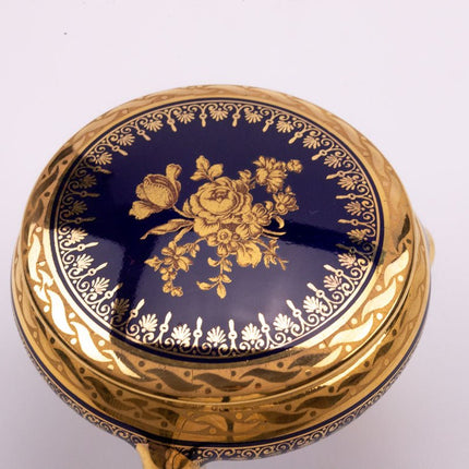 Petite boite en porcelaine de Limoges bleue et dorée