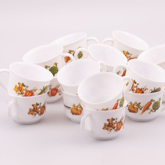 Tasse Arcopal Pot-au-feu blanche avec motifs légumes 