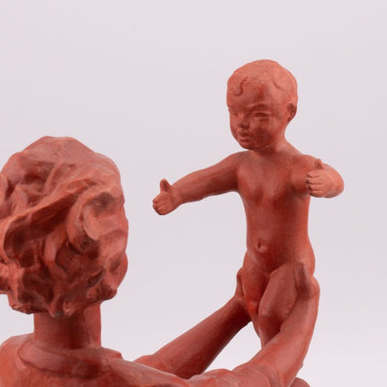Sculpture Mère à l'enfant de Paul Sersté en terre cuite