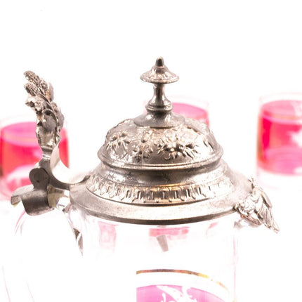 Ensemble de 6 verres et d'une cruche en cristal rouge