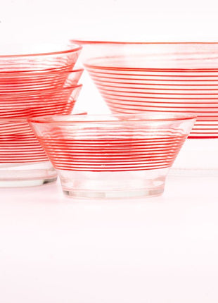 Veropa glazen saladeschaal en de bijbehorende 5 kommen