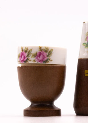 Set van 4 eierdopjes en een zoutvaatje