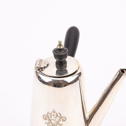 Verzilverde metalen theepot