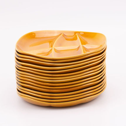 Assiette à 6 compartiments en faïence Salins orangeâtres