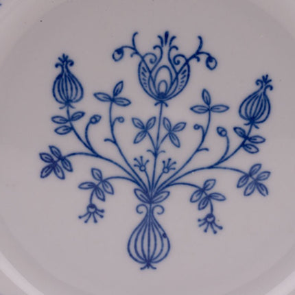 6 assiettes en porcelaine Kahla blanches avec motifs bleus