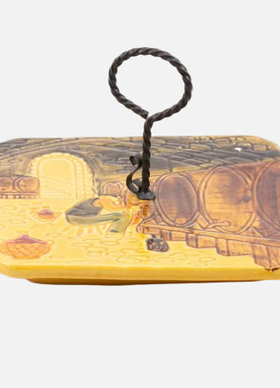 Plateau à fromage Vallauris faïence jaune avec dessin cuves de vin