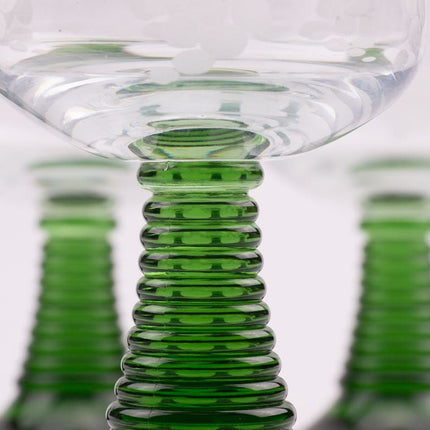 4 verres à vin blanc d'Alsace avec pied vert
