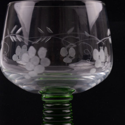 4 verres à vin blanc d'Alsace avec pied vert