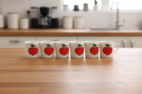 Lot 6 petites tasses Seltmann Weiden en porcelaine blanche avec motif de pomme