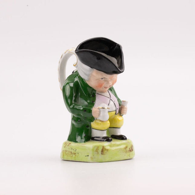 Pichet en forme d'homme en porcelaine Sitzendorf 